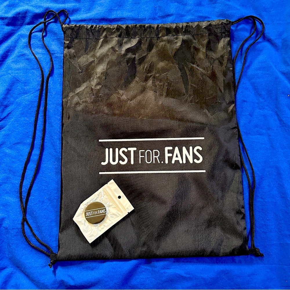 🎒Just For Fans COMBO- Cinch backpack and Popsocket